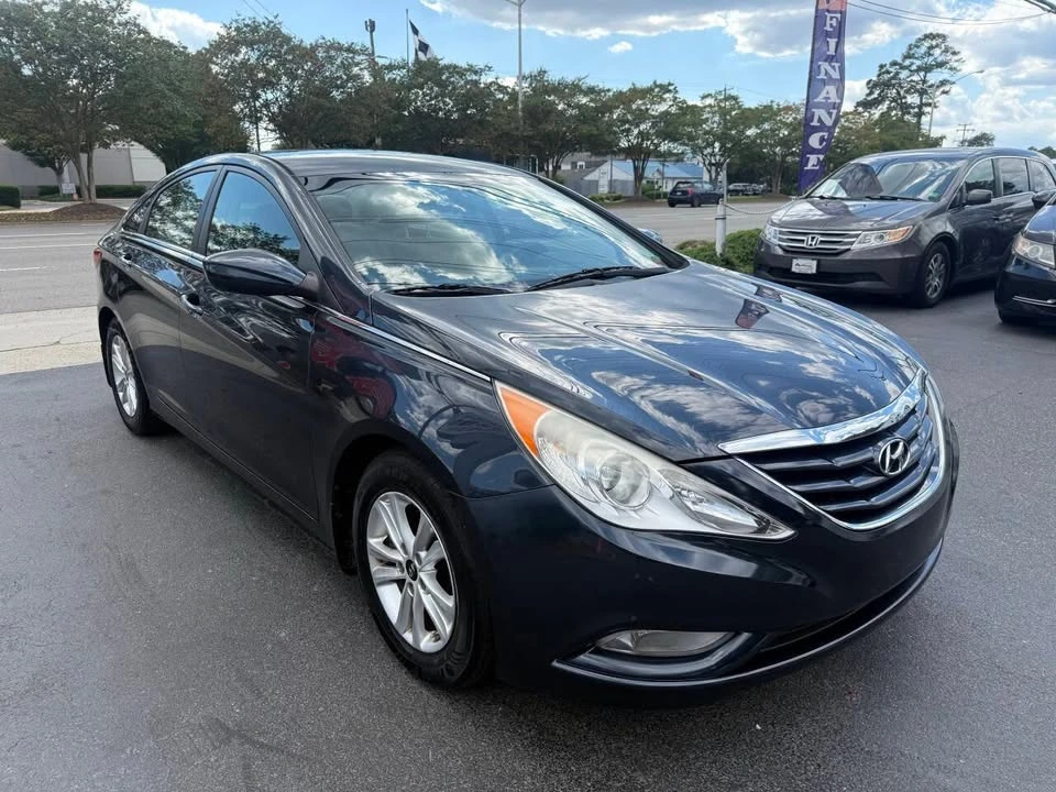 2013 Hyundai Sonata - Image 7 of 18