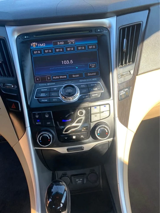 2013 Hyundai Sonata - Image 4 of 6