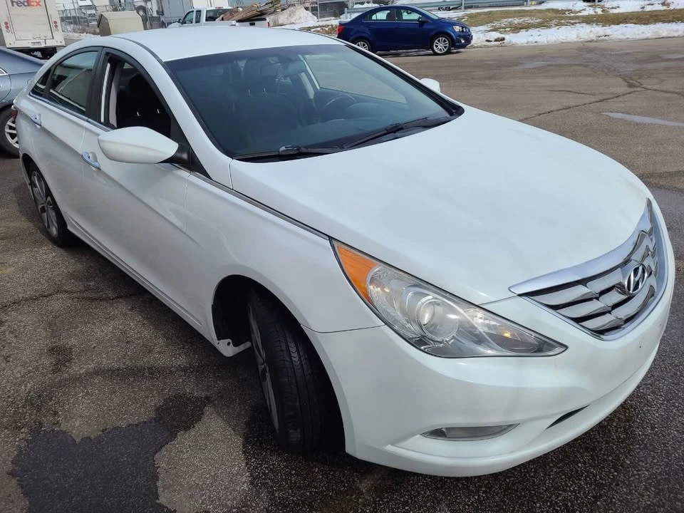 2013 Hyundai Sonata - Image 4 of 13