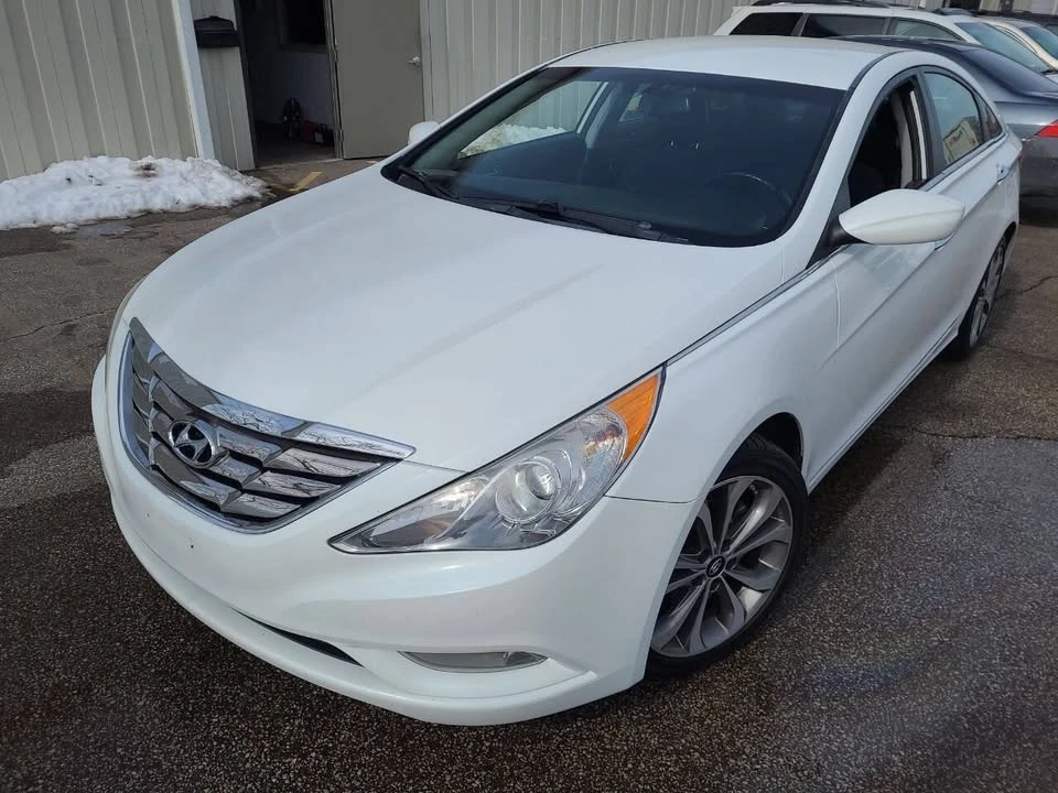 2013 Hyundai Sonata - Image 3 of 13