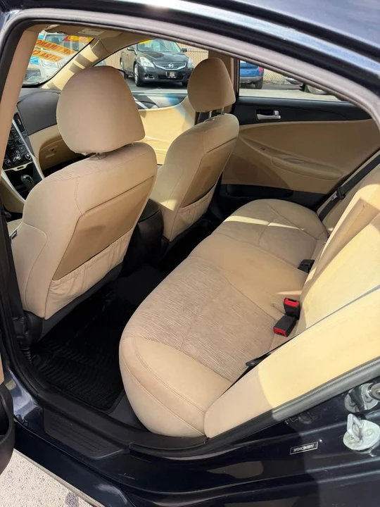 2013 Hyundai Sonata - Image 9 of 10