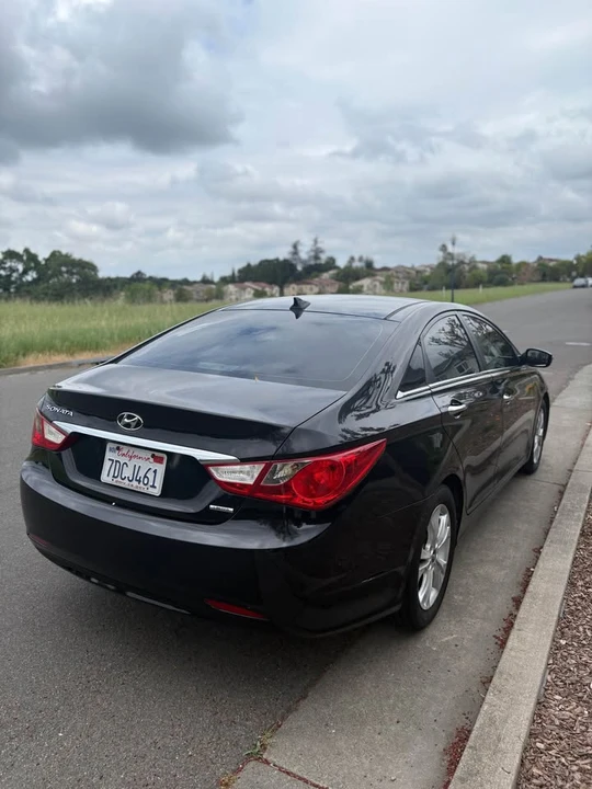 2013 Hyundai Sonata - Image 4 of 10