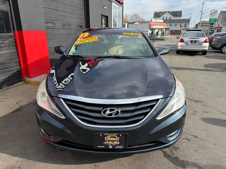 2013 Hyundai Sonata - Image 2 of 10