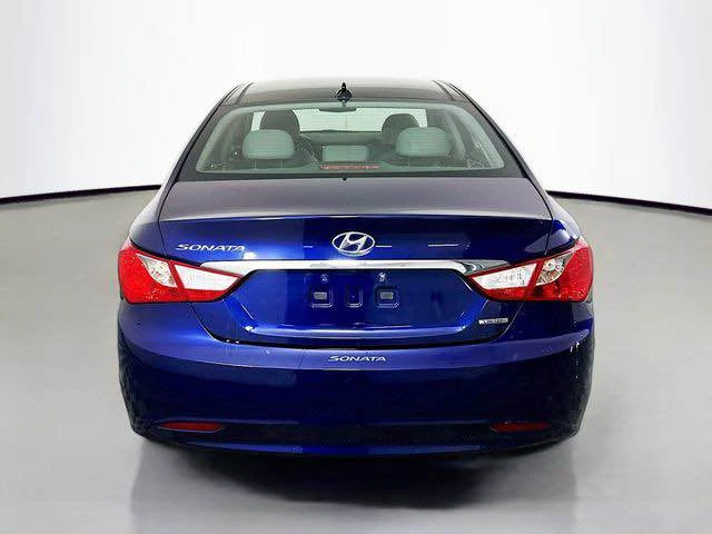 2013 Hyundai Sonata - Image 8 of 20
