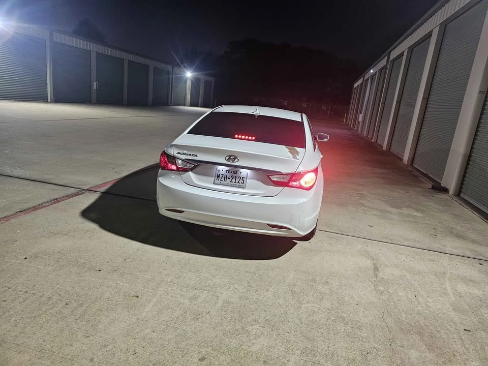 2013 Hyundai Sonata - Image 4 of 8
