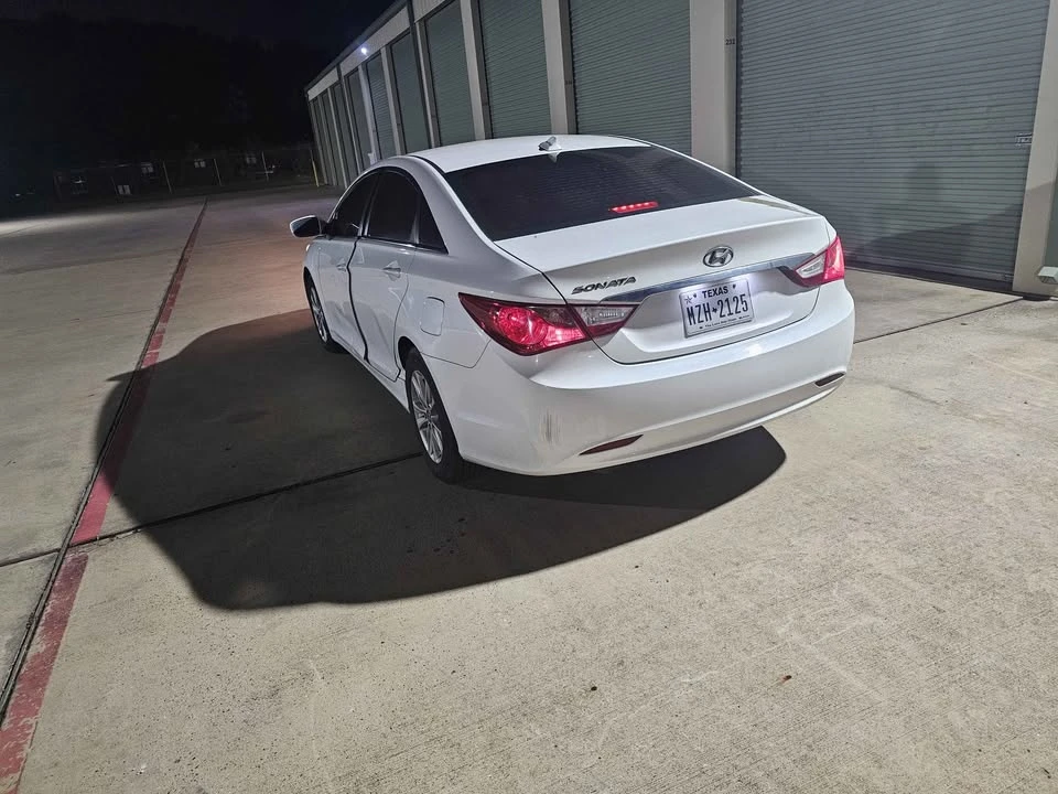 2013 Hyundai Sonata - Image 5 of 8