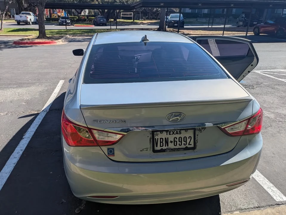 2013 Hyundai Sonata - Image 8 of 10