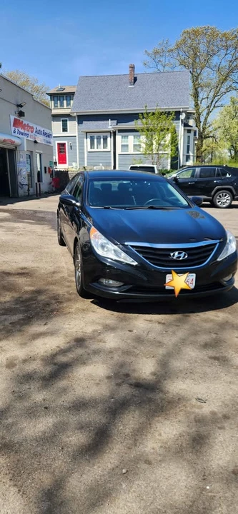 2013 Hyundai Sonata - Image 2 of 20