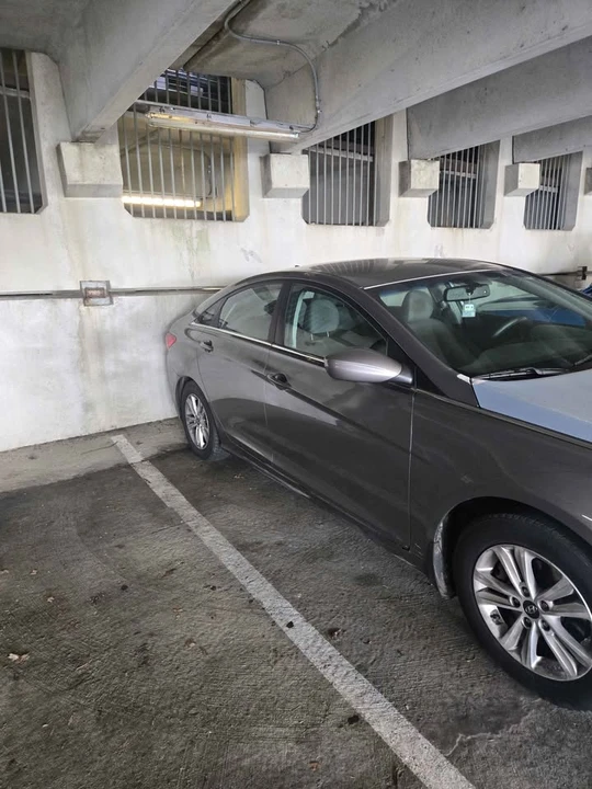 2013 Hyundai Sonata - Image 4 of 4