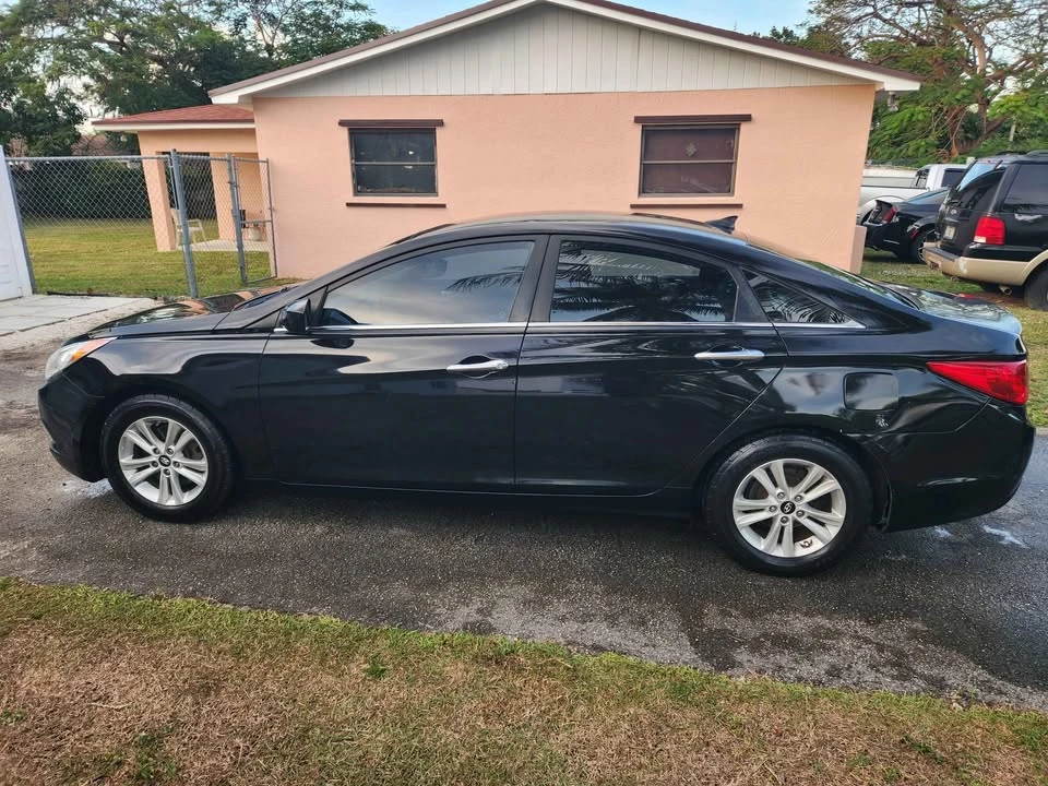 2013 Hyundai Sonata - Image 6 of 11