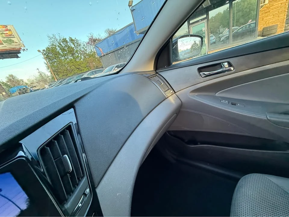 2013 Hyundai Sonata - Image 10 of 13