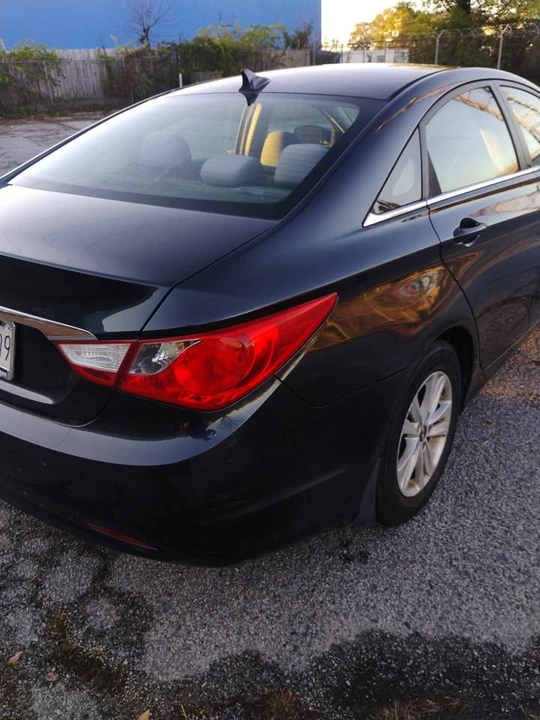 2013 Hyundai Sonata - Image 6 of 7