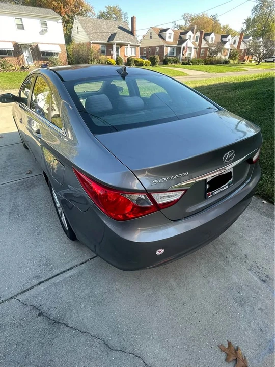 2013 Hyundai Sonata - Image 4 of 8