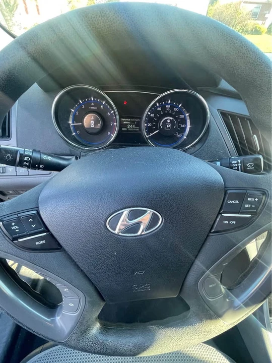 2013 Hyundai Sonata - Image 5 of 8