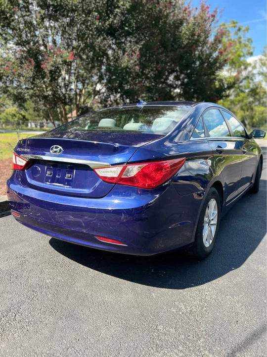 2013 Hyundai Sonata - Image 2 of 14