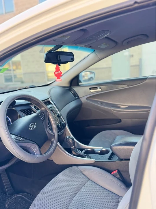 2013 Hyundai Sonata - Image 10 of 11