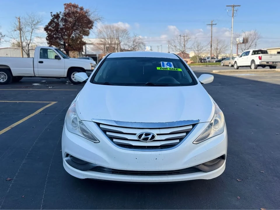 2013 Hyundai Sonata - Image 2 of 11