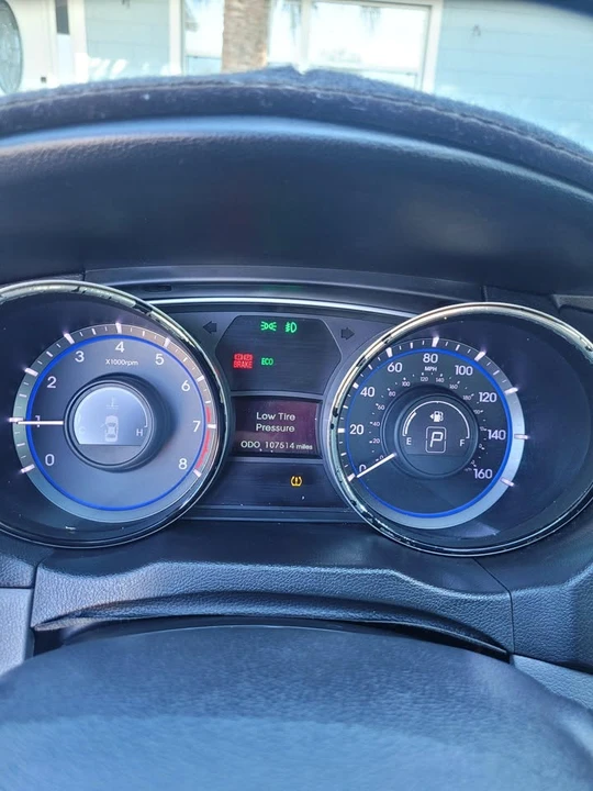 2013 Hyundai Sonata - Image 5 of 8