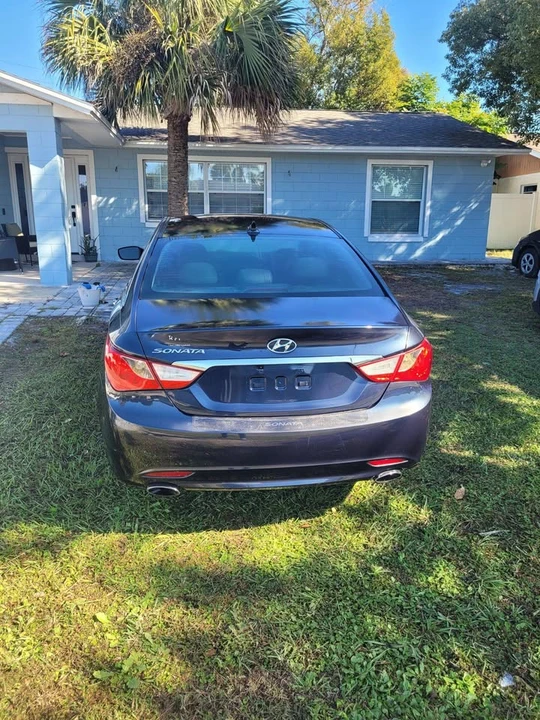2013 Hyundai Sonata - Image 3 of 8