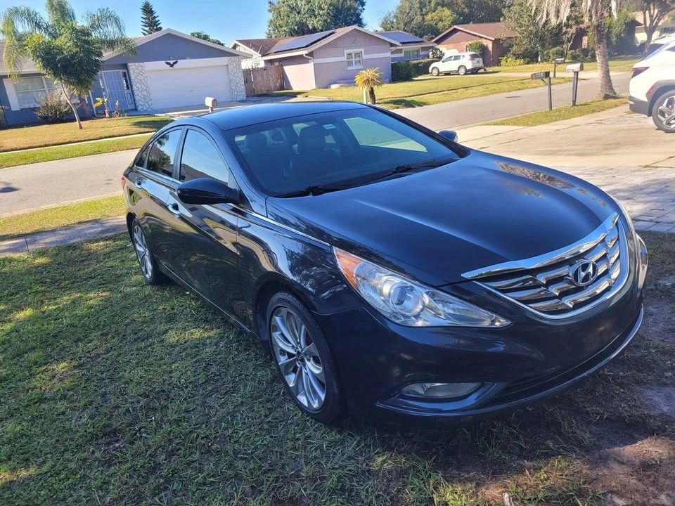 2013 Hyundai Sonata - Image 4 of 8