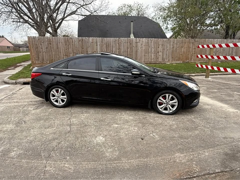 2013 Hyundai Sonata - Image 4 of 13