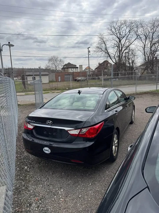 2013 Hyundai Sonata - Image 3 of 7