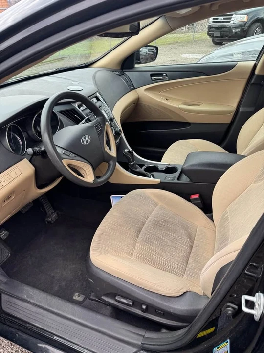 2013 Hyundai Sonata - Image 5 of 7