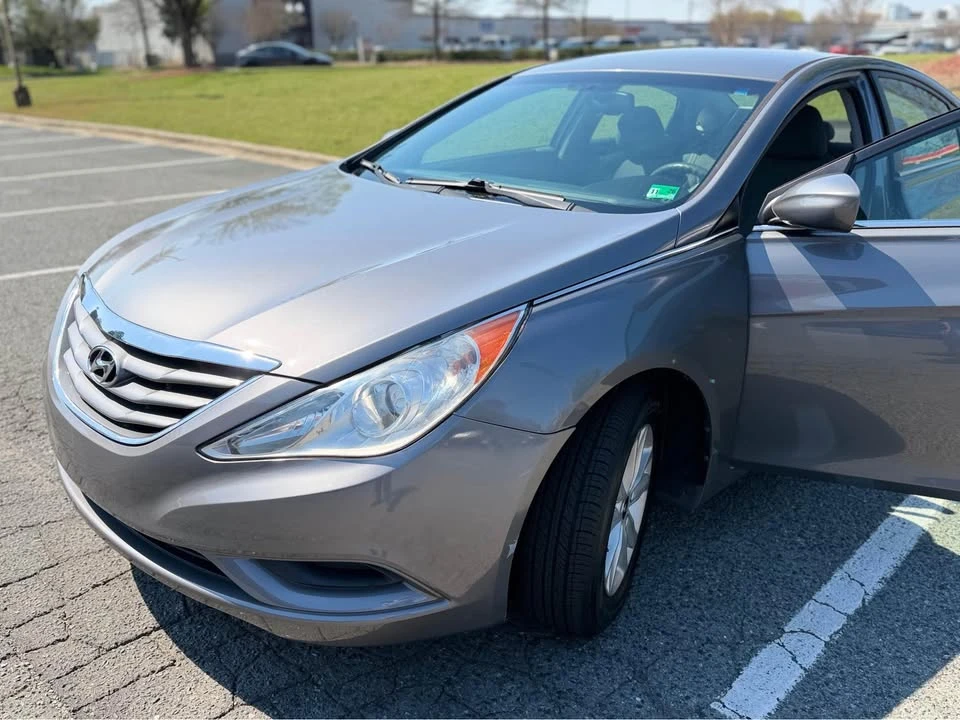 2013 Hyundai Sonata - Image 8 of 8