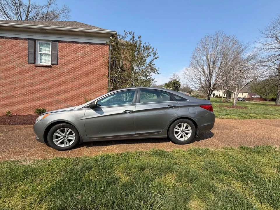 2013 Hyundai Sonata - Image 4 of 4