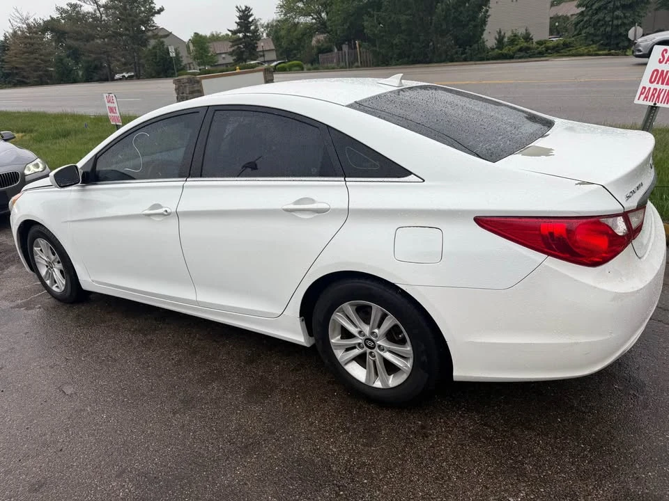 2013 Hyundai Sonata - Image 4 of 7