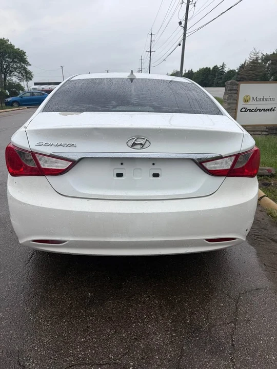 2013 Hyundai Sonata - Image 3 of 7