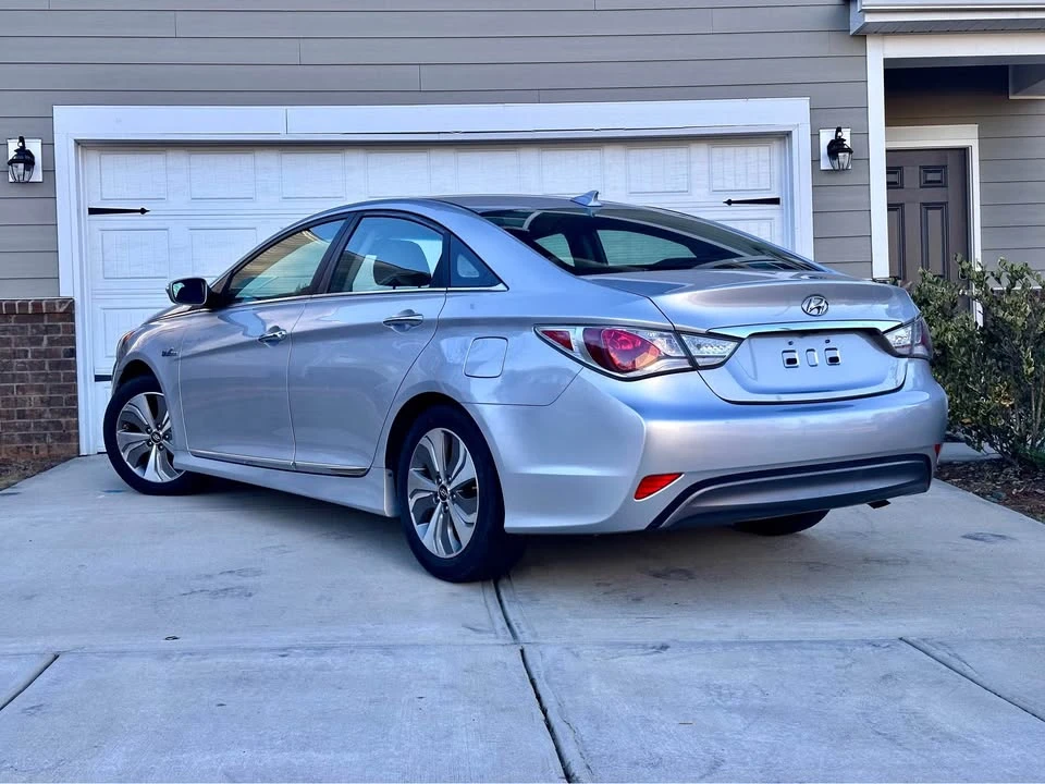 2013 Hyundai Sonata - Image 5 of 20