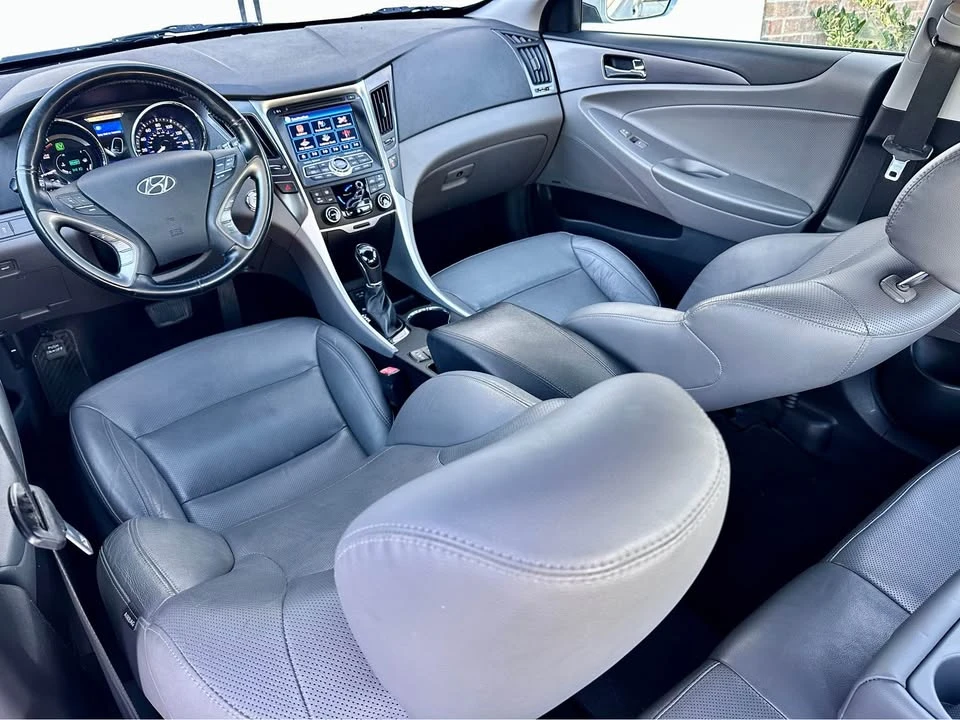 2013 Hyundai Sonata - Image 13 of 20