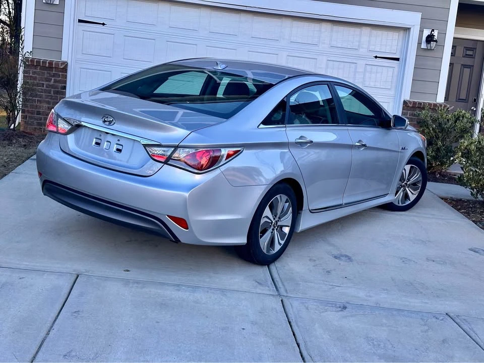 2013 Hyundai Sonata - Image 17 of 20