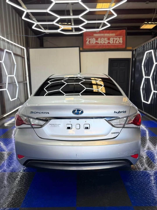 2013 Hyundai Sonata - Image 14 of 15
