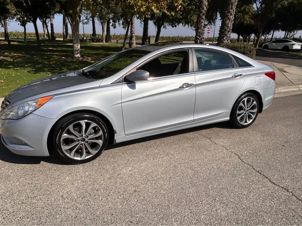 2013 Hyundai Sonata - Image 12 of 12