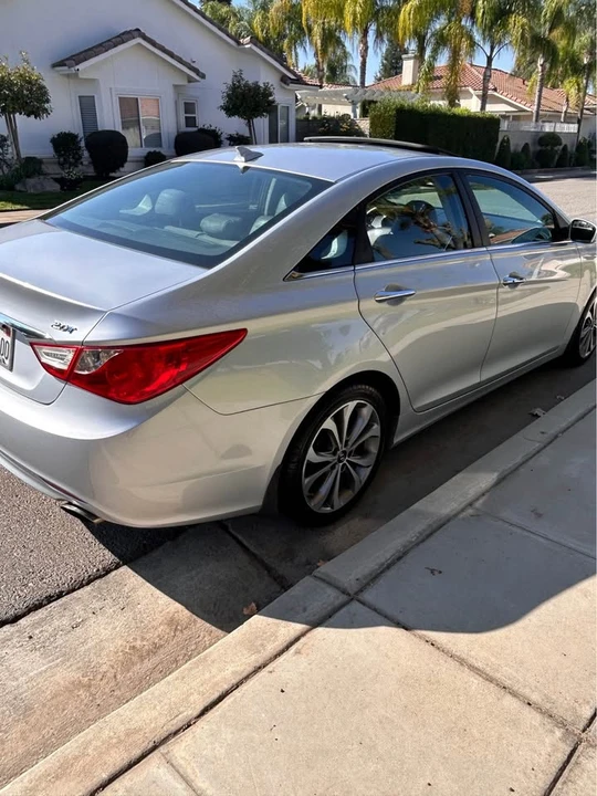 2013 Hyundai Sonata - Image 2 of 12