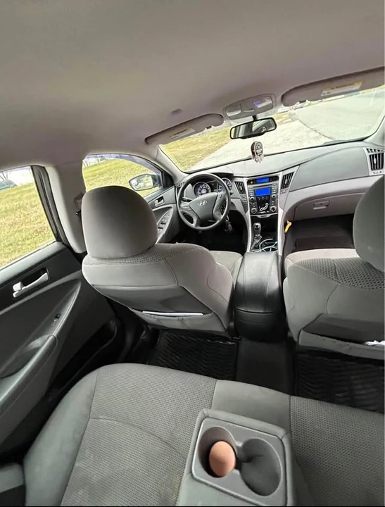 2013 Hyundai Sonata - Image 2 of 5