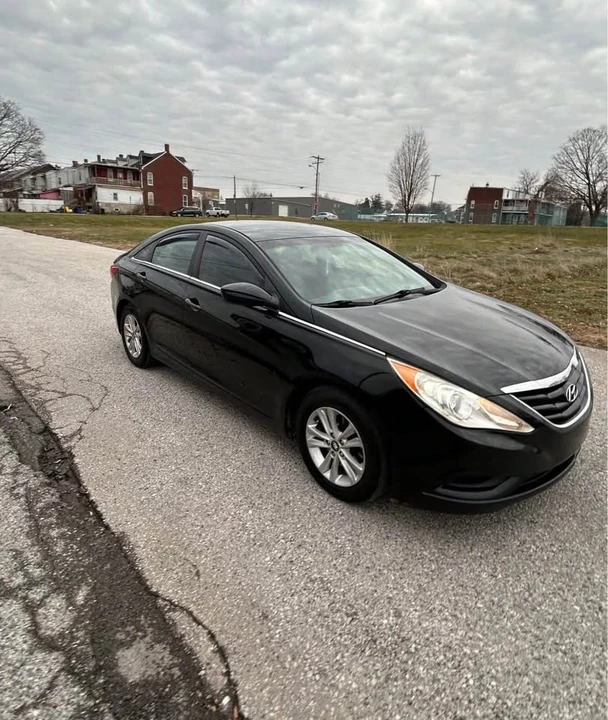 2013 Hyundai Sonata - Image 4 of 5