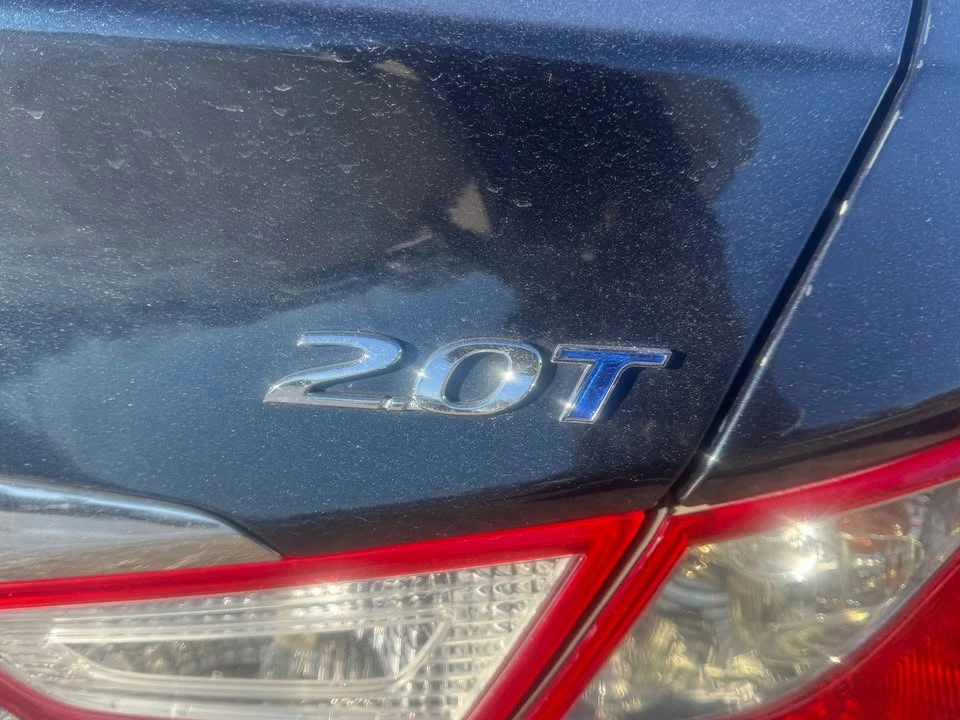 2013 Hyundai Sonata - Image 8 of 18
