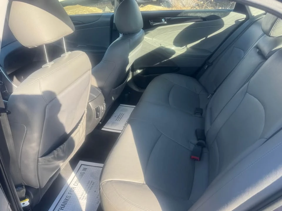 2013 Hyundai Sonata - Image 12 of 18