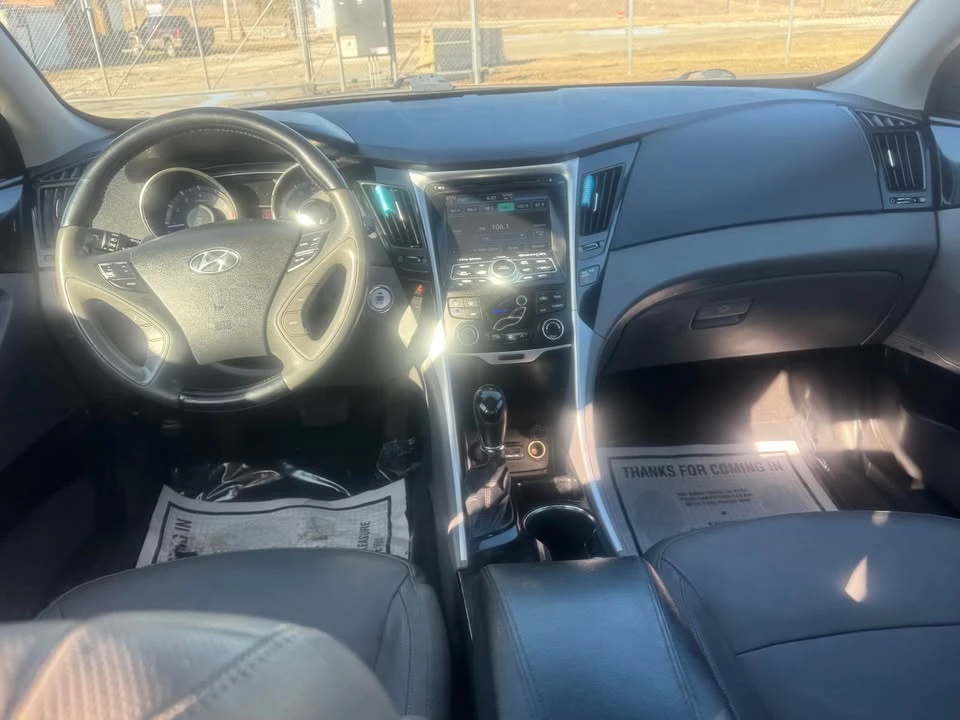2013 Hyundai Sonata - Image 14 of 18