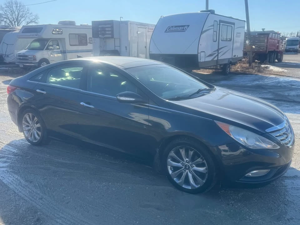 2013 Hyundai Sonata - Image 17 of 18