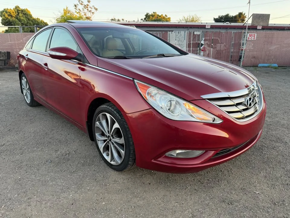 2013 Hyundai Sonata - Image 9 of 20