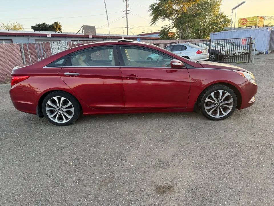 2013 Hyundai Sonata - Image 8 of 20