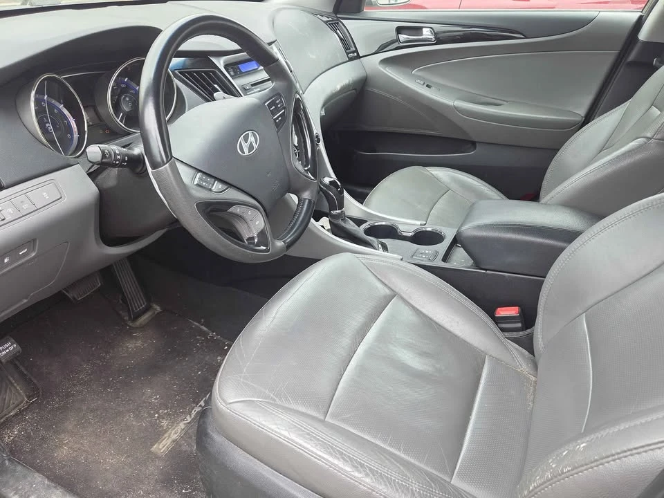 2013 Hyundai Sonata - Image 3 of 4