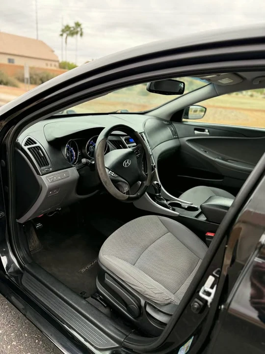 2013 Hyundai Sonata - Image 13 of 17