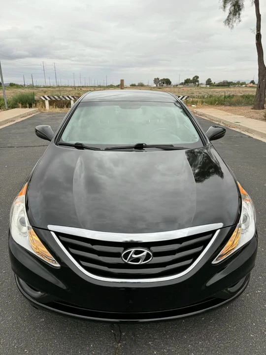 2013 Hyundai Sonata - Image 2 of 17