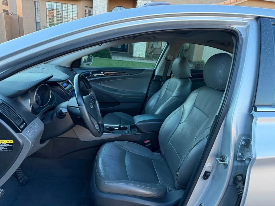 2013 Hyundai Sonata - Image 6 of 9