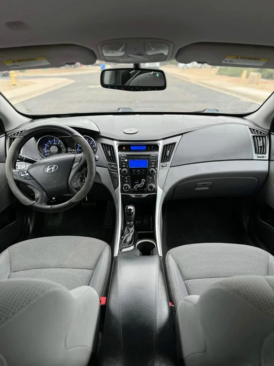 2013 Hyundai Sonata - Image 14 of 17
